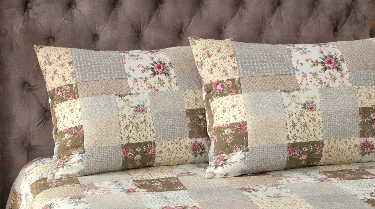 King Size Patchwork Floral Fitted Bedsheet Set – Vintage Rose Print Bed Sheet with 2 Pillow Covers (3-Piece) 